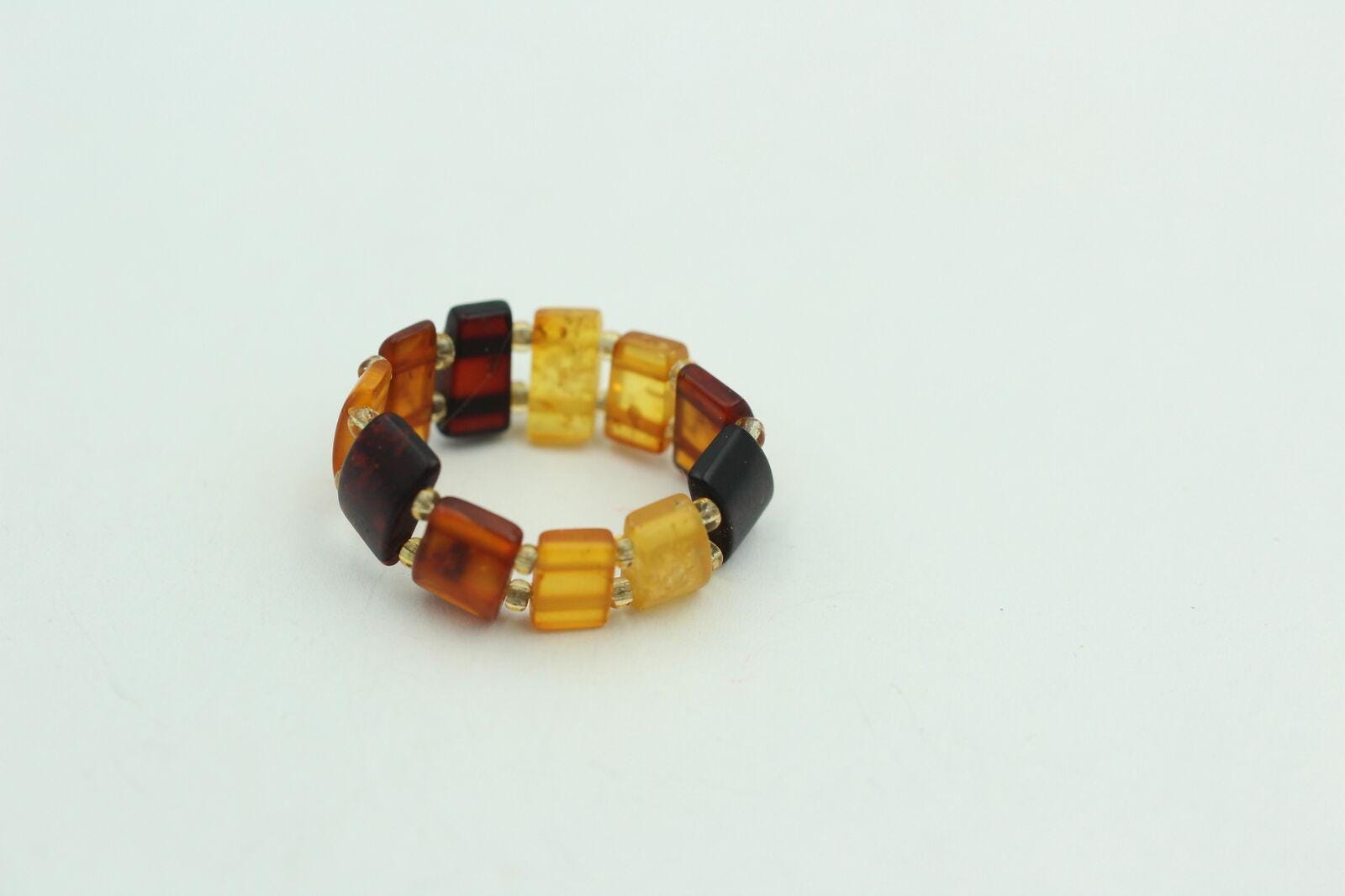 Bernstein Ring in verschiedenen Farben mit Gummiband echter Bernstein ca 10 mm