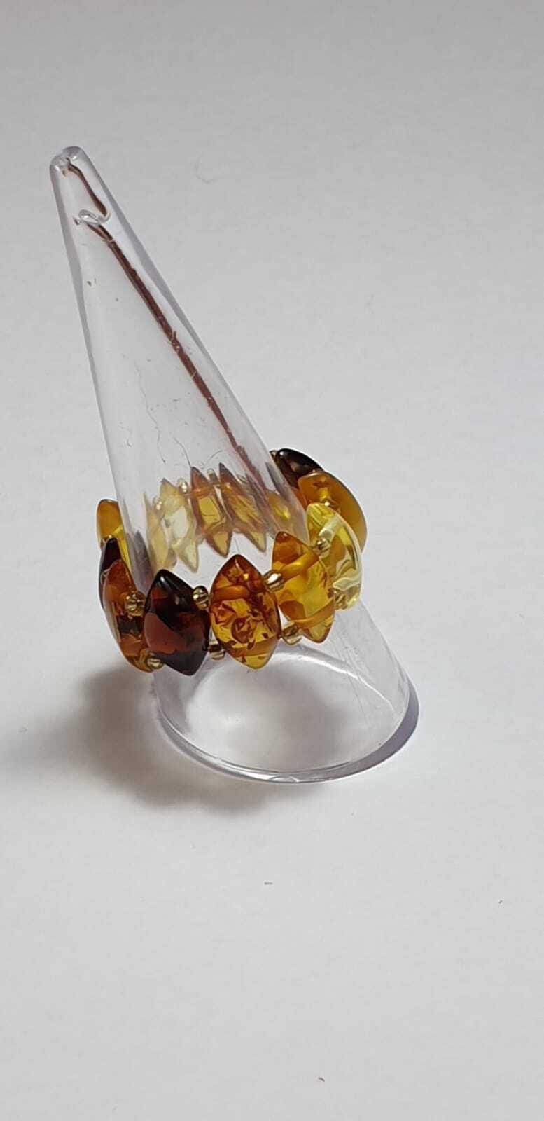 Bernstein Ring in verschiedenen Farben mit Gummiband aus Litauen