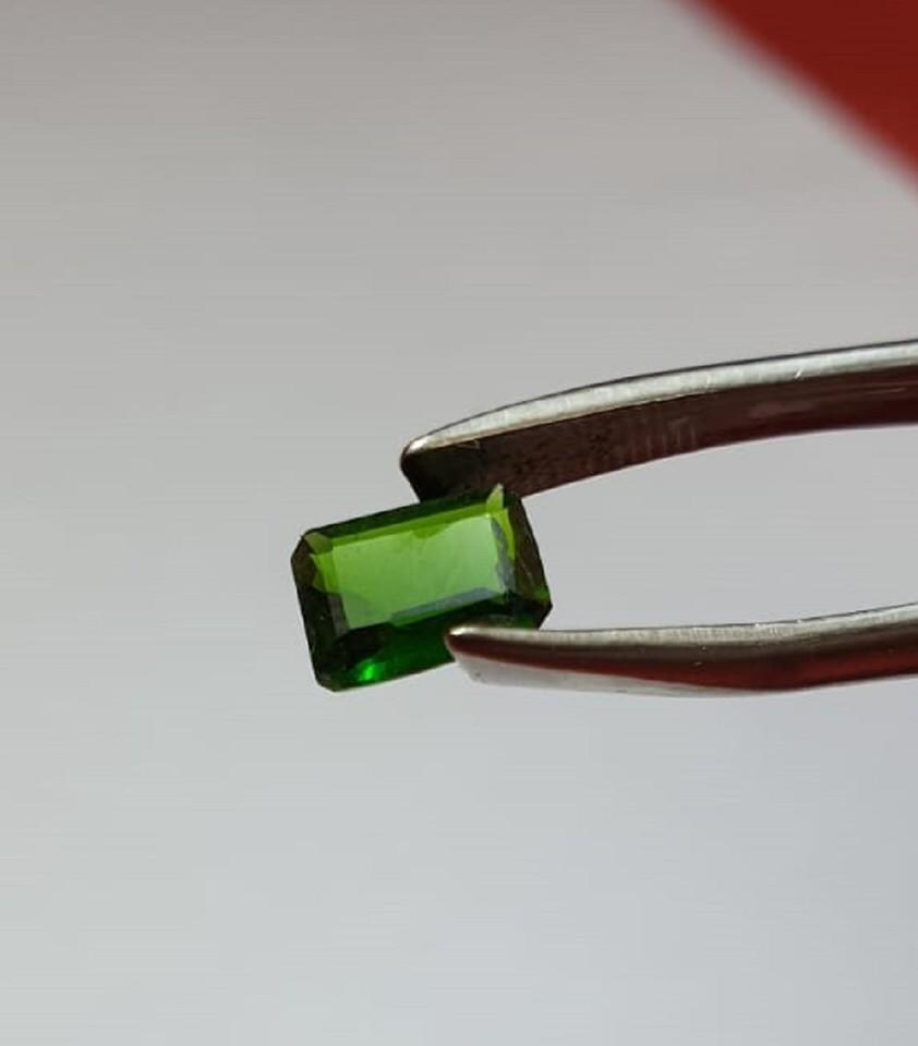 0,43 Carat Chromdiopsid Octagon AAA Qualität aus Russland Top Chrom Diopsid