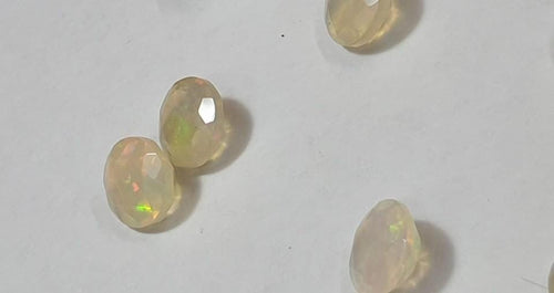 0,52 Carat Äthiopischer Opal A- AA Qualität aus Afrika Rundschliff 6 mm Welo Opal