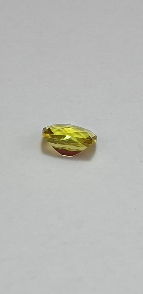 3,84 Carat Limonenquarz AAA Lemon quarz Checker Cut 11 x 9 mm Top Qualität