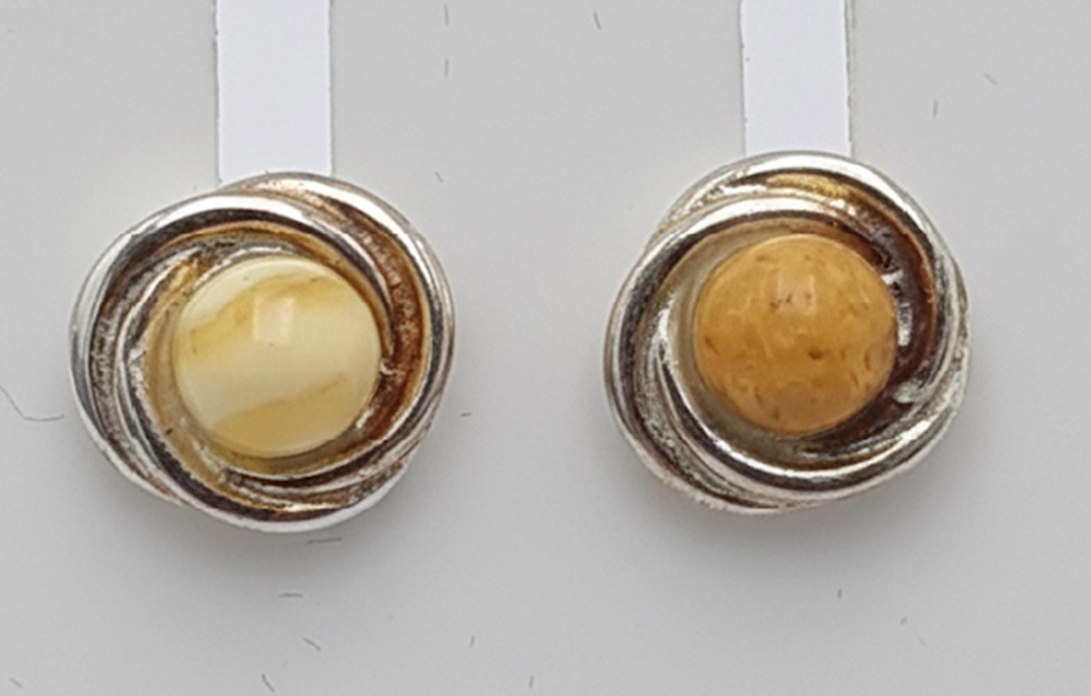 Bezaubernde 925er Sterling Silber Ohrstecker mit Milch- und Cognac-Bernstein