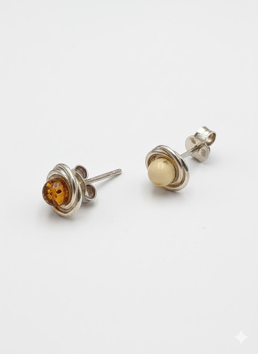 Bezaubernde 925er Sterling Silber Ohrstecker mit Milch- und Cognac-Bernstein