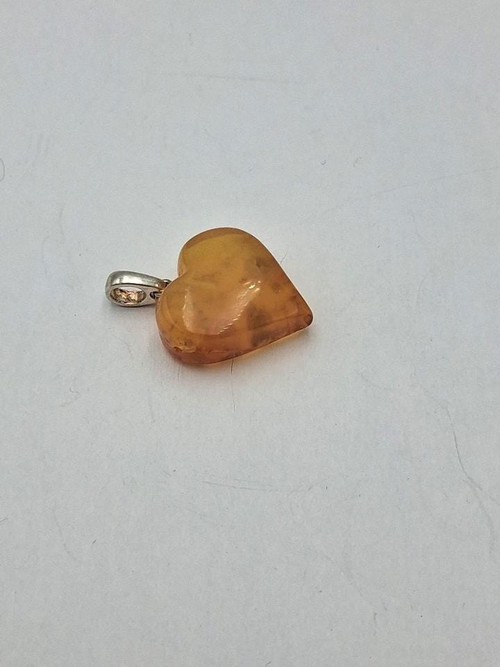 Herz der Sonne: Echter Bernstein Herz-Anhänger | 925 Sterling Silber | Liebevoll