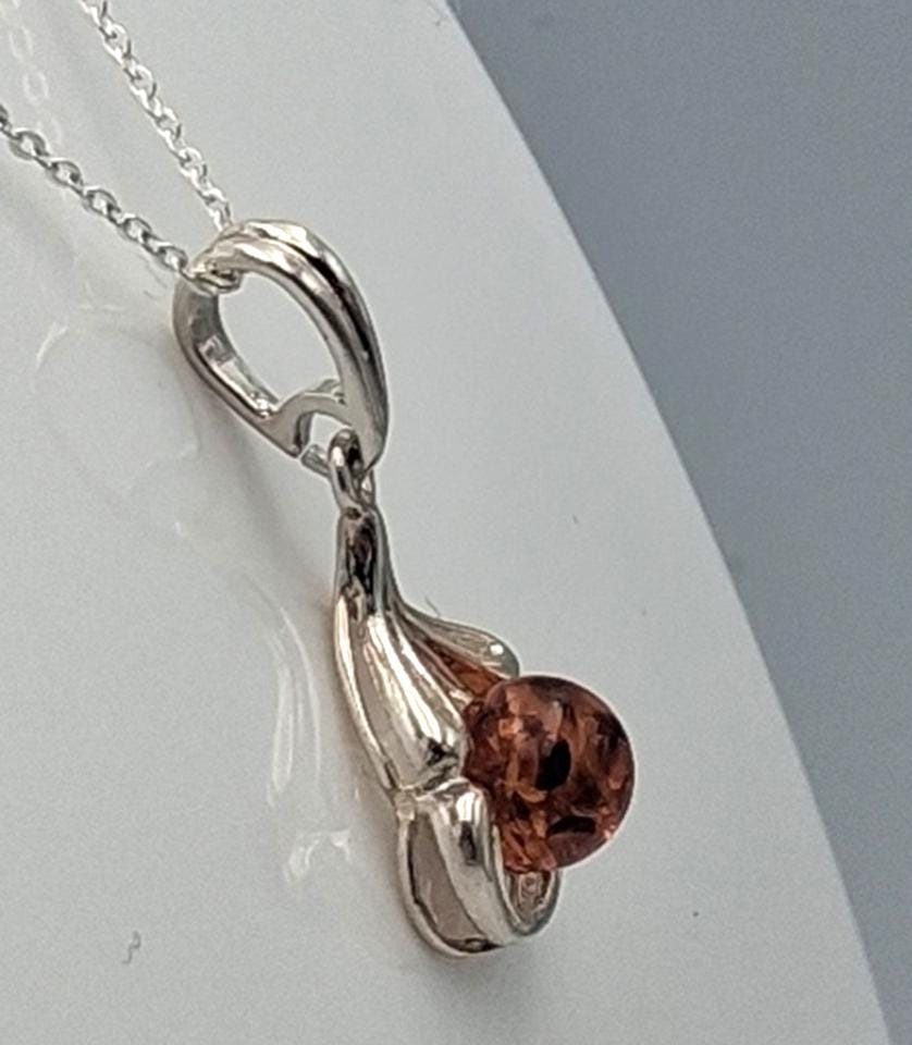 Eleganter Bernstein-Anhänger in 925er Sterling Silber  "Bernstein-Tropfen"