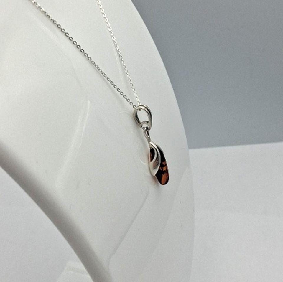 Bernstein Design Anhänger in Sterling Silber Collier Kette Bernsteinanhänger