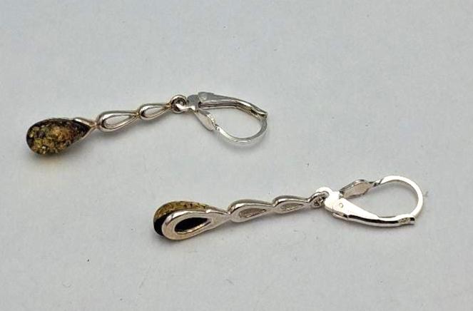 Elegante Long-Ohrhänger  Sterling Silber 925 mit dunklem "Grün" Bernstein