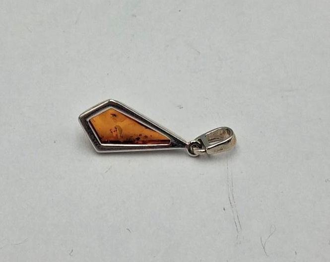 Bernstein-Anhänger (UNIKAT) | 925 Sterling Silber mit Cognac-Bernstein & Inklusion