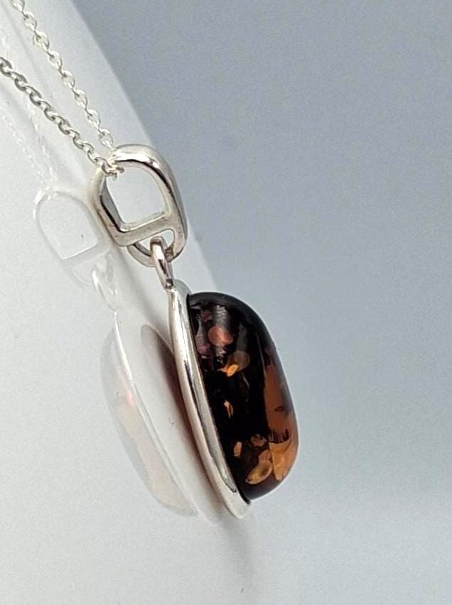 Bernstein Anhänger aus 925 Sterling Silber  Inkl. Kette 45cm aus Litauen dunkel rot brauner Bernstein